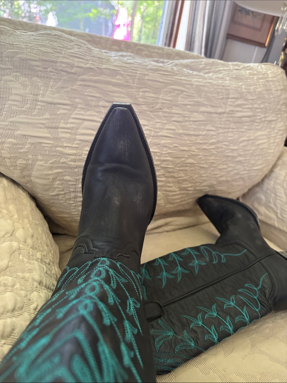 Old Gringo Black Leather Heeled Boots with Teal Embroidery. Vintage